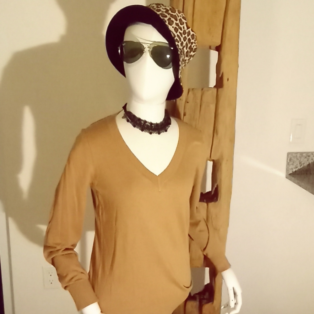 Spring Sweater - Picture 2 of 3